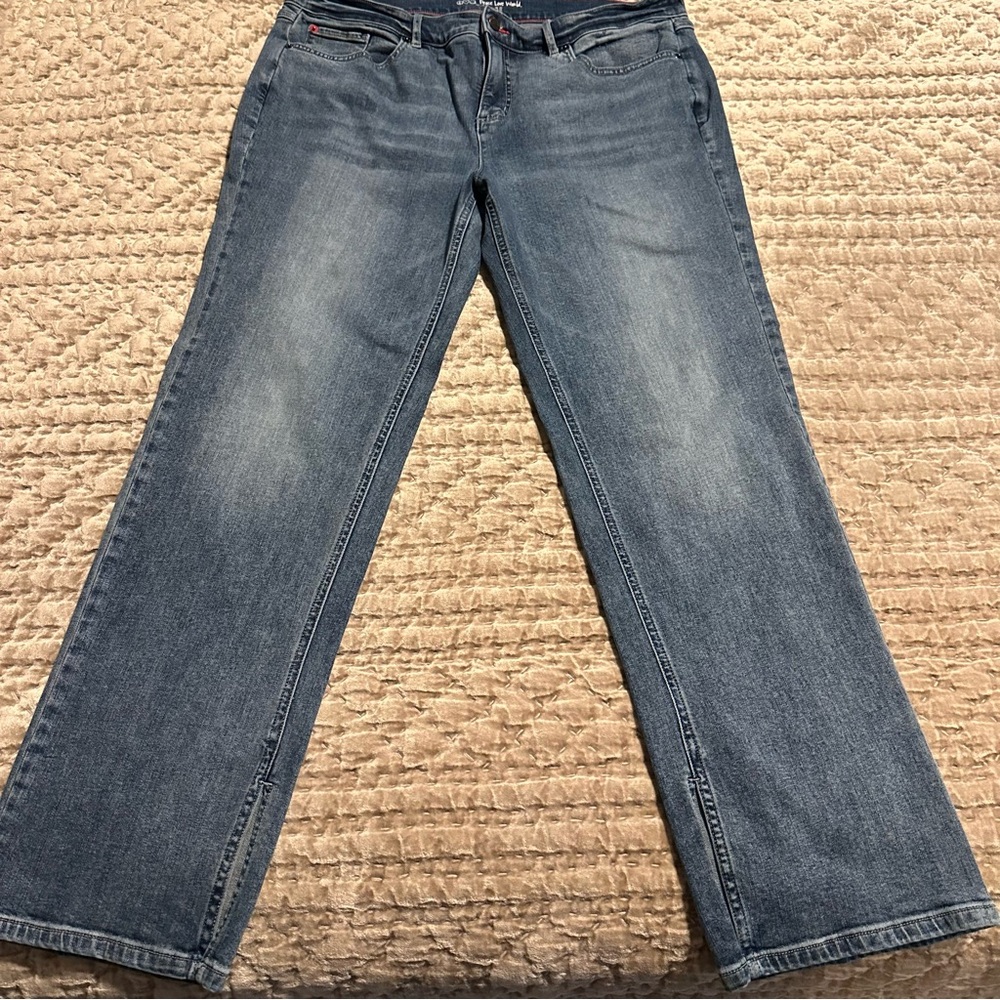 Peace Love World jeans.